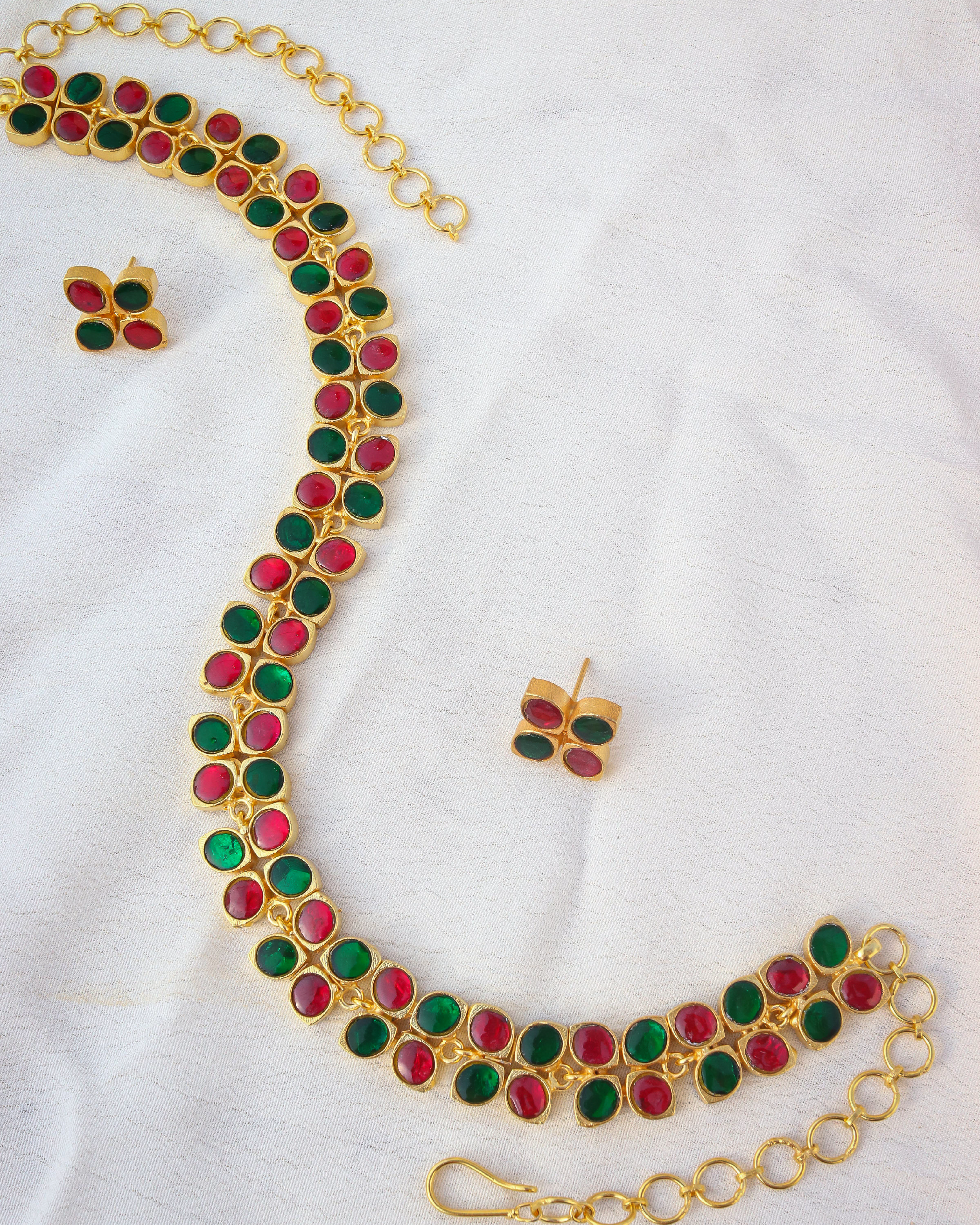 Uma Necklace Set