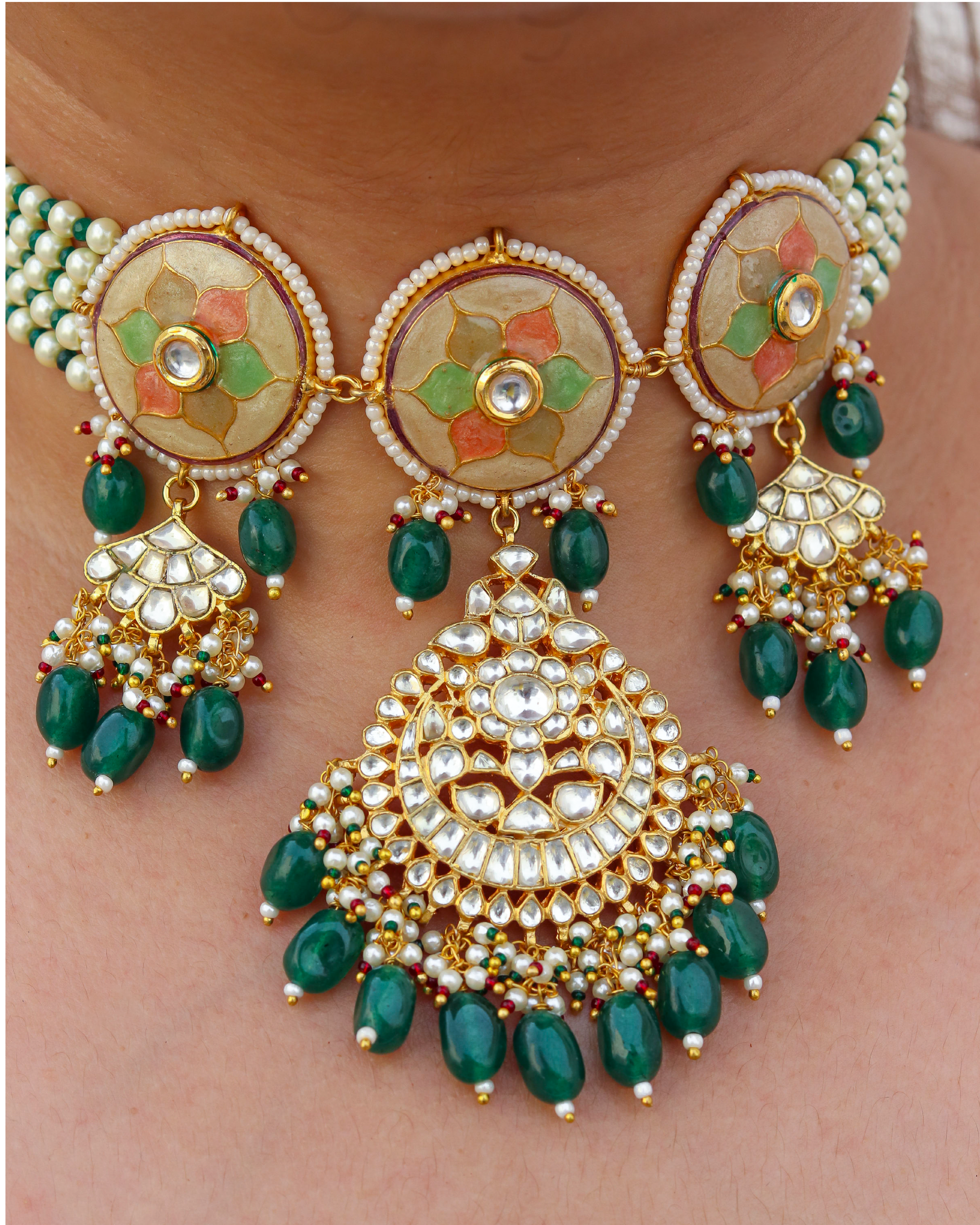 Maahee Necklace Set