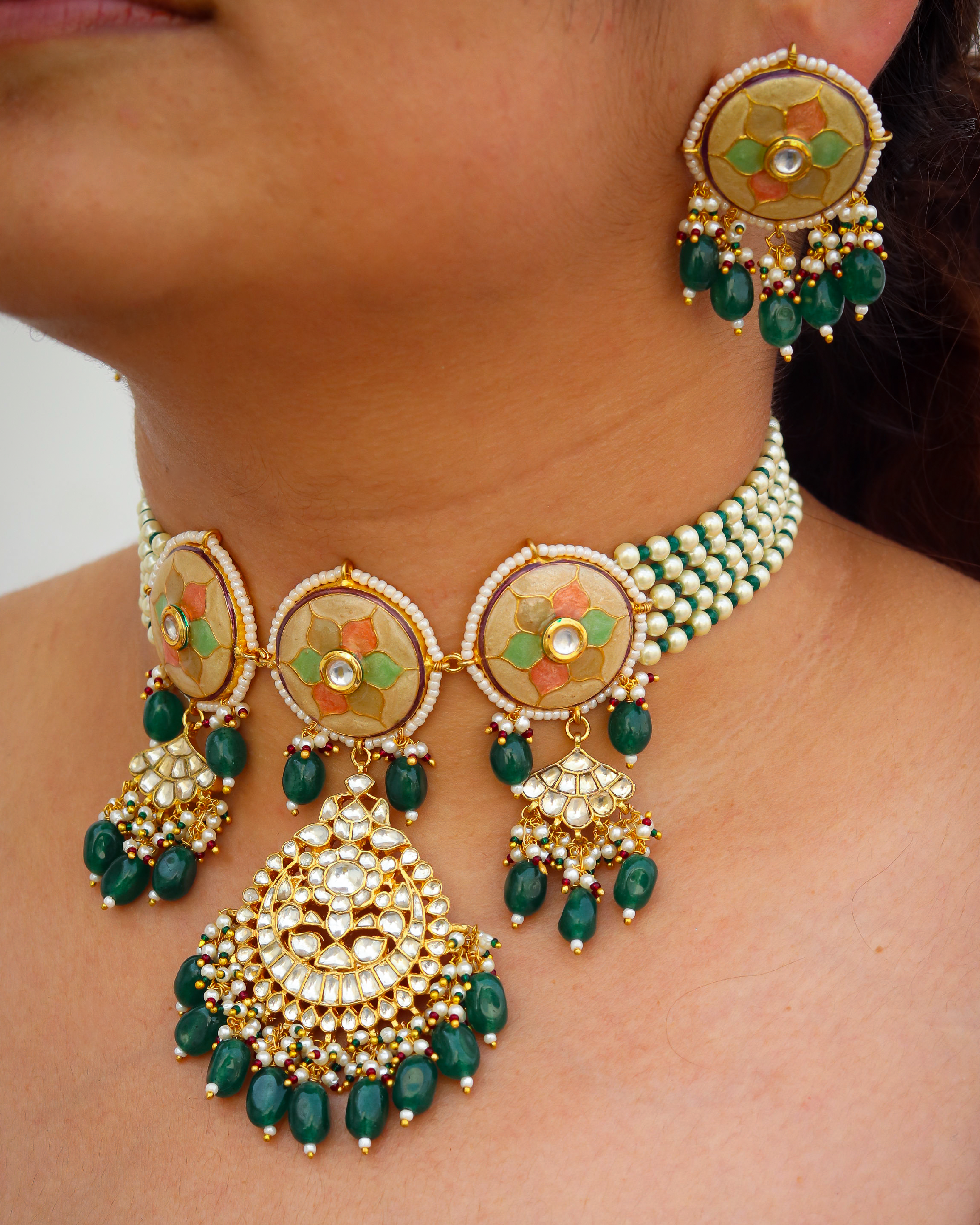 Maahee Necklace Set