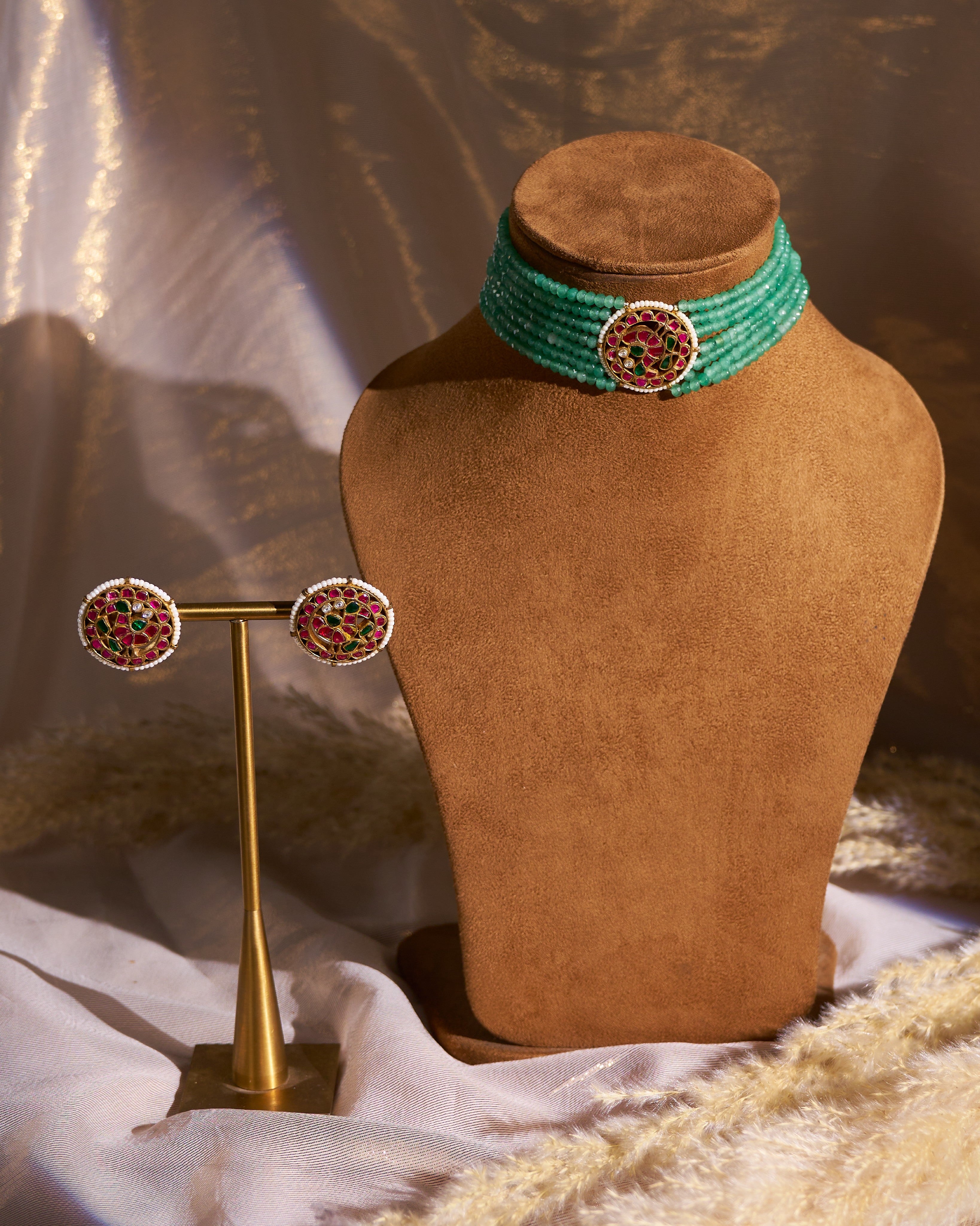 Ishika Necklace Set