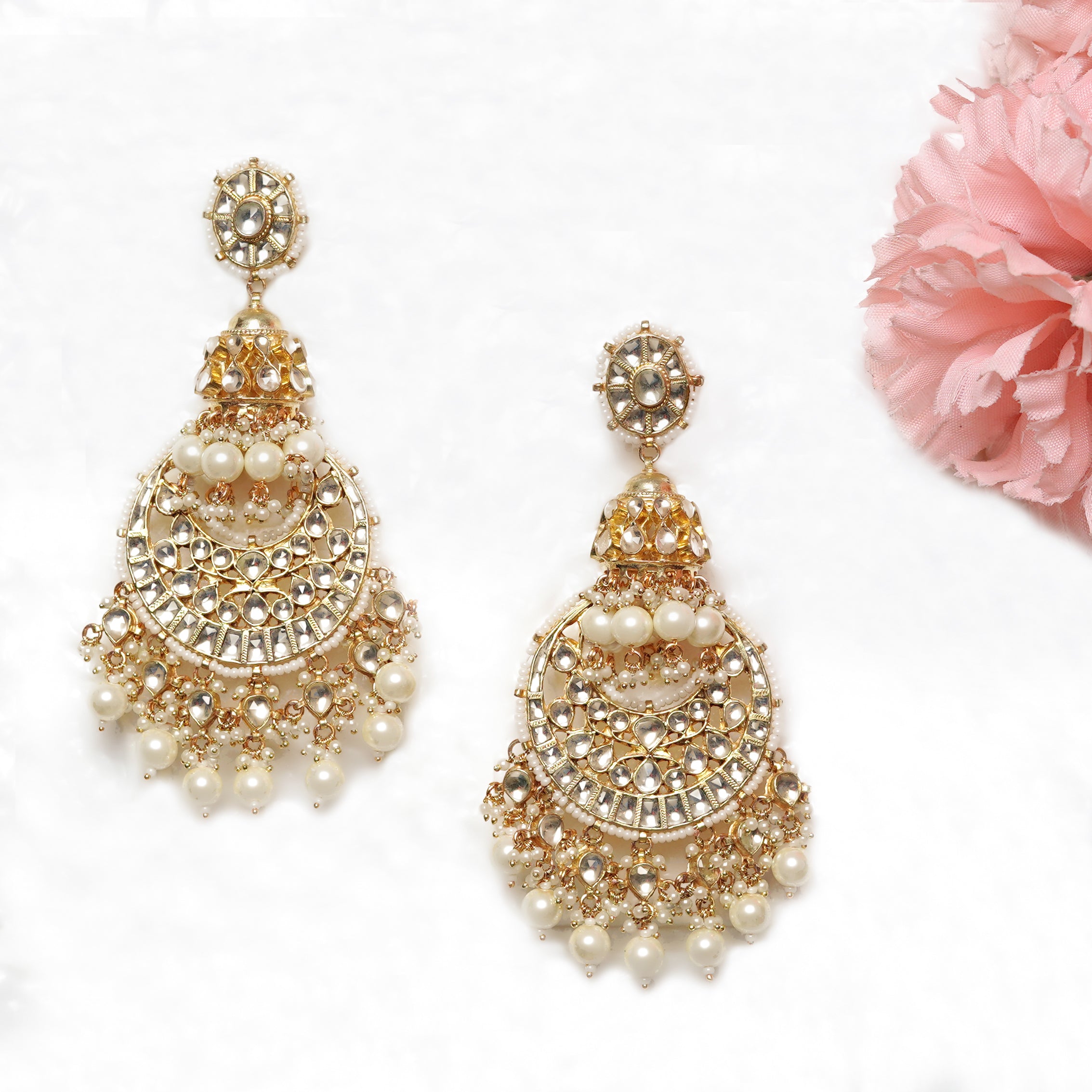 Gauhar layered Jhumka Chaandbaali