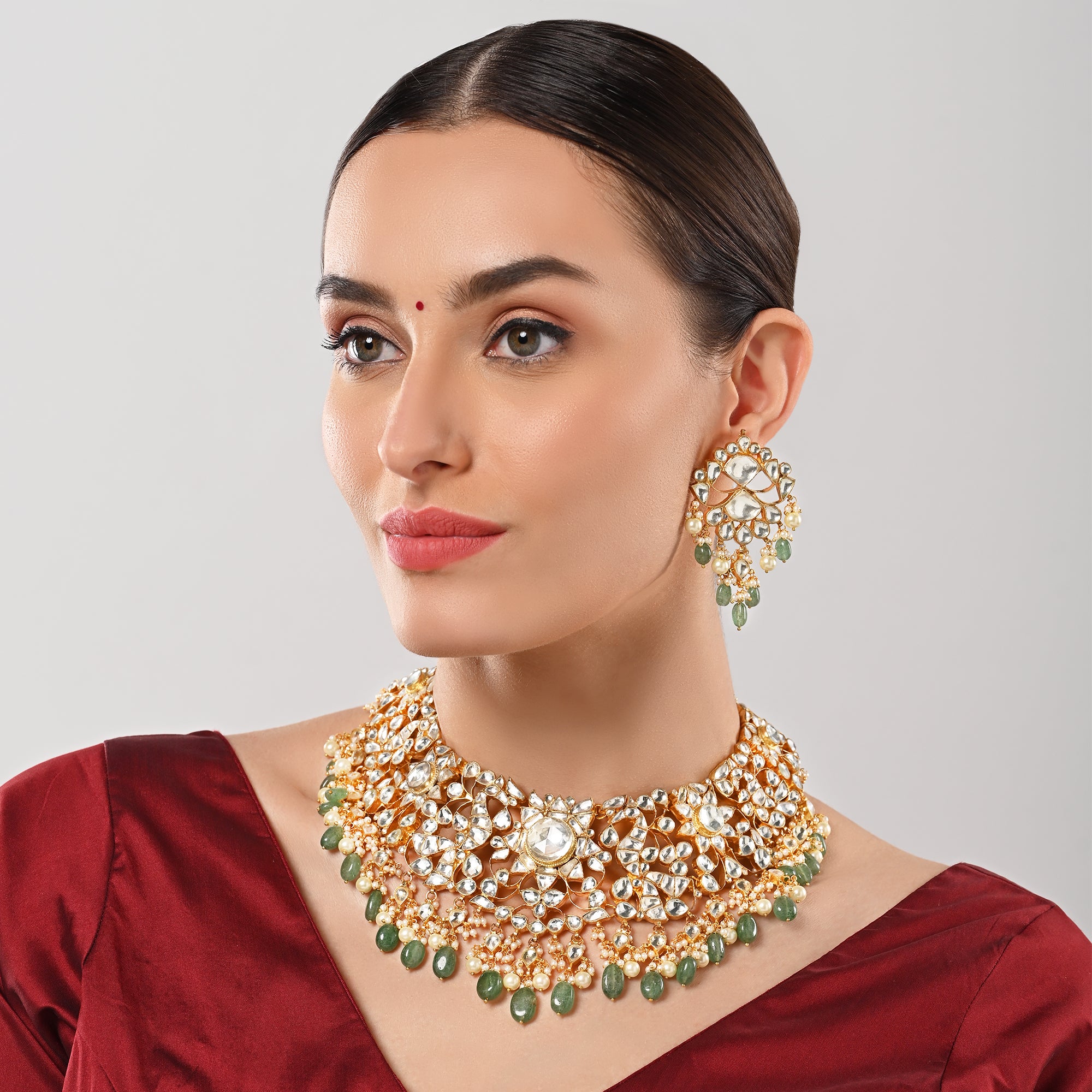 Aaina Necklace Set