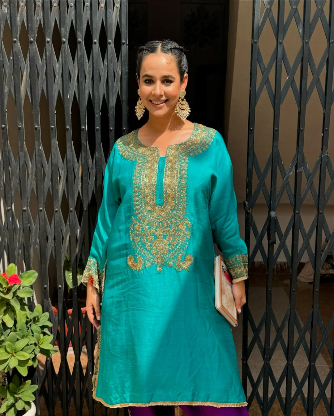 Sunanda Sharma in Akira Chaandbaalis