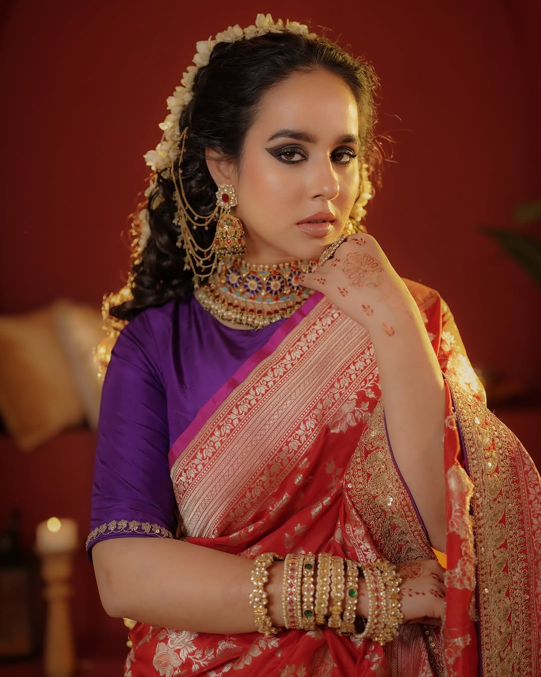 Sunanda Sharma in Meera Choker Set