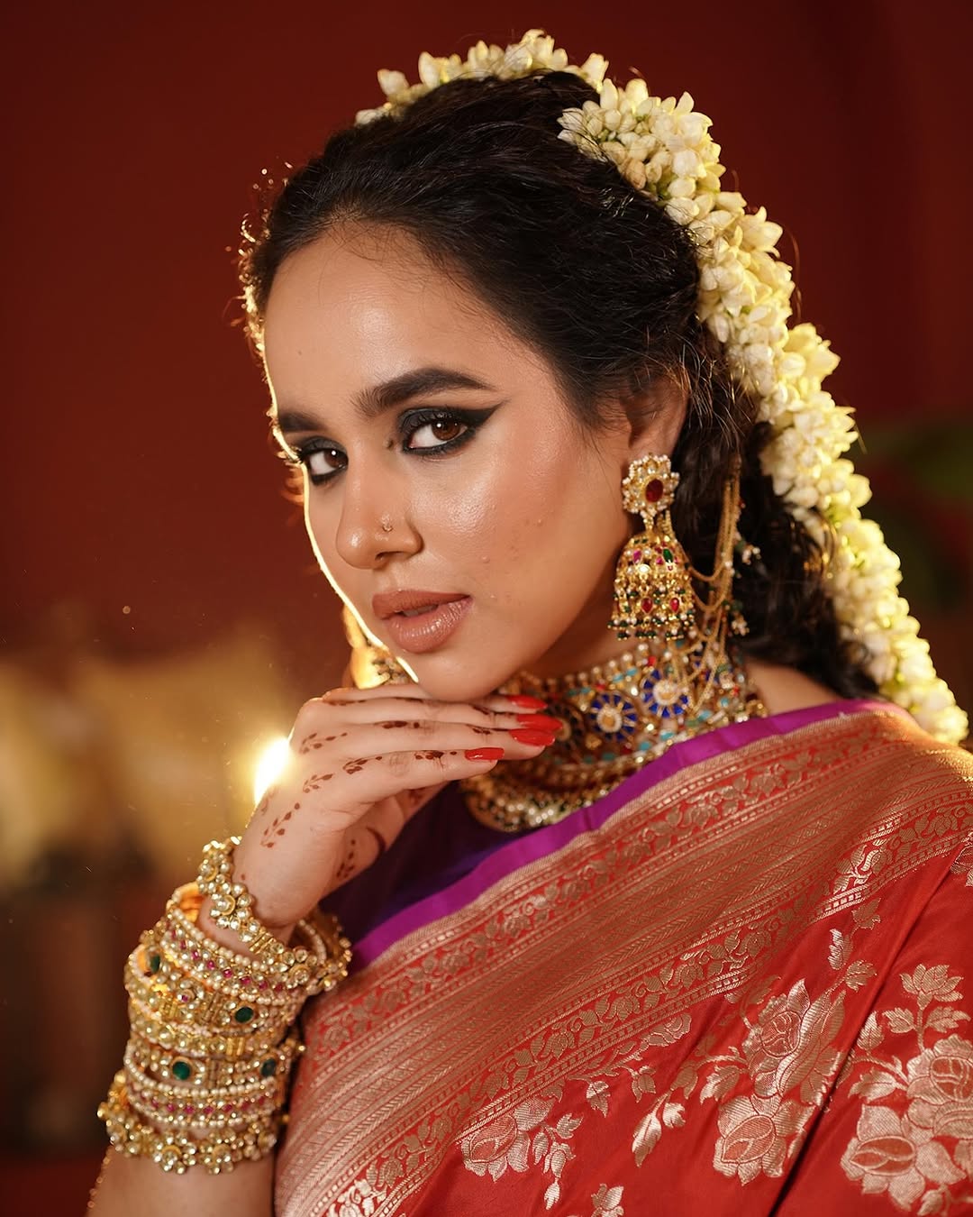 Sunanda Sharma in Meera Choker Set