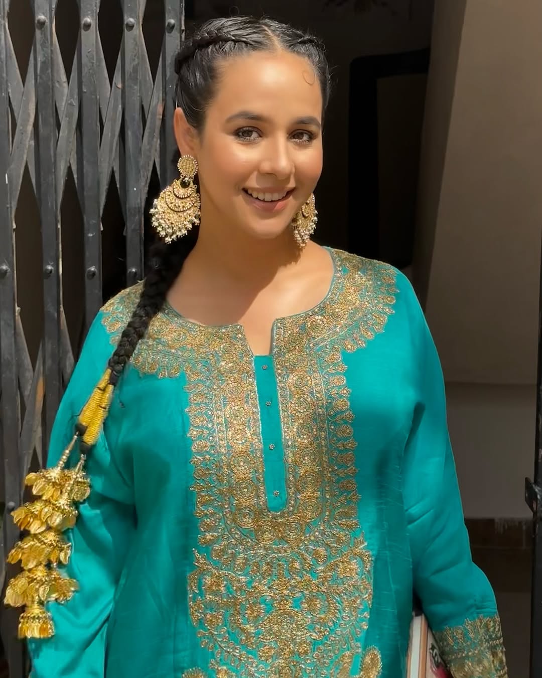 Sunanda Sharma in Akira Chaandbaalis