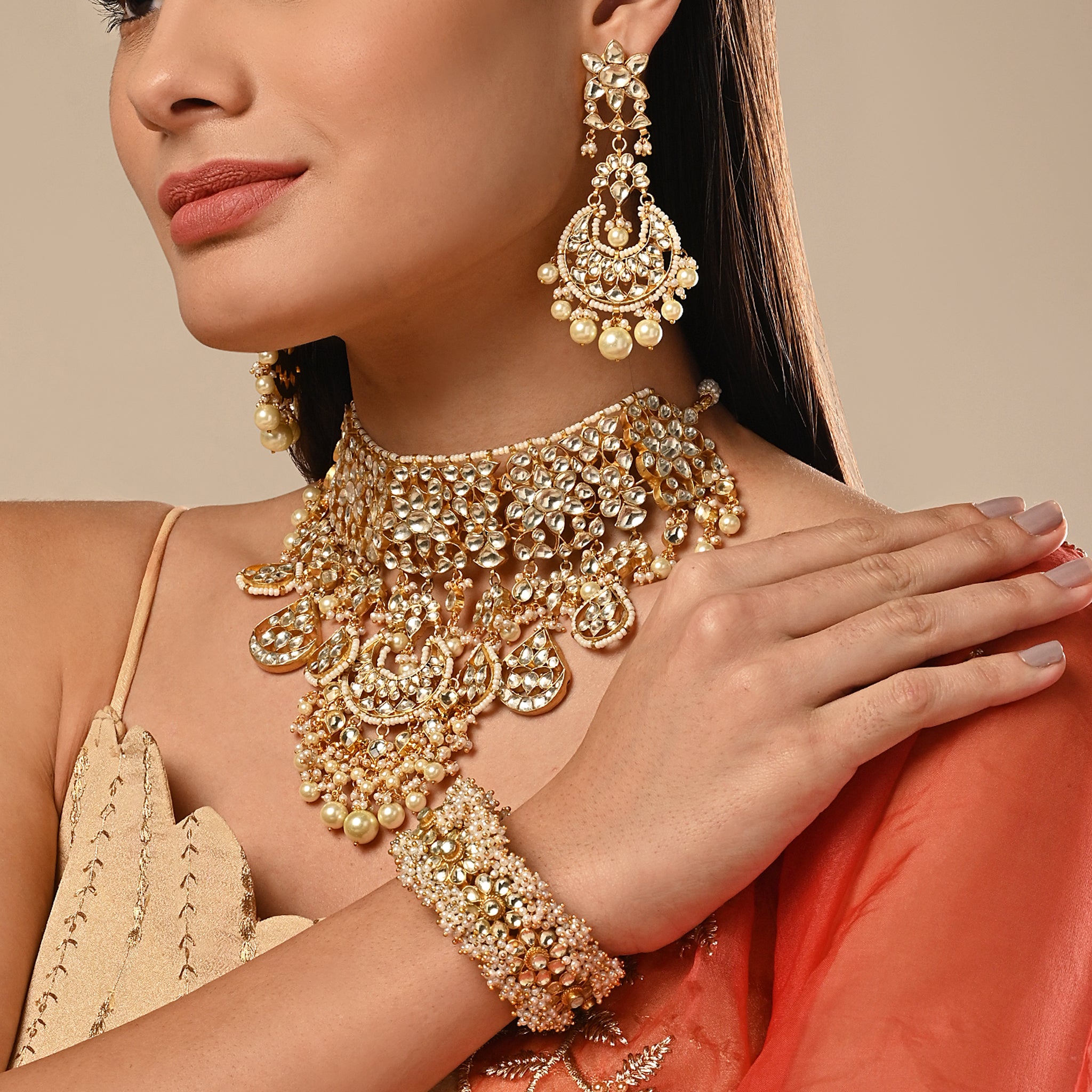 Aakruti Necklace Set