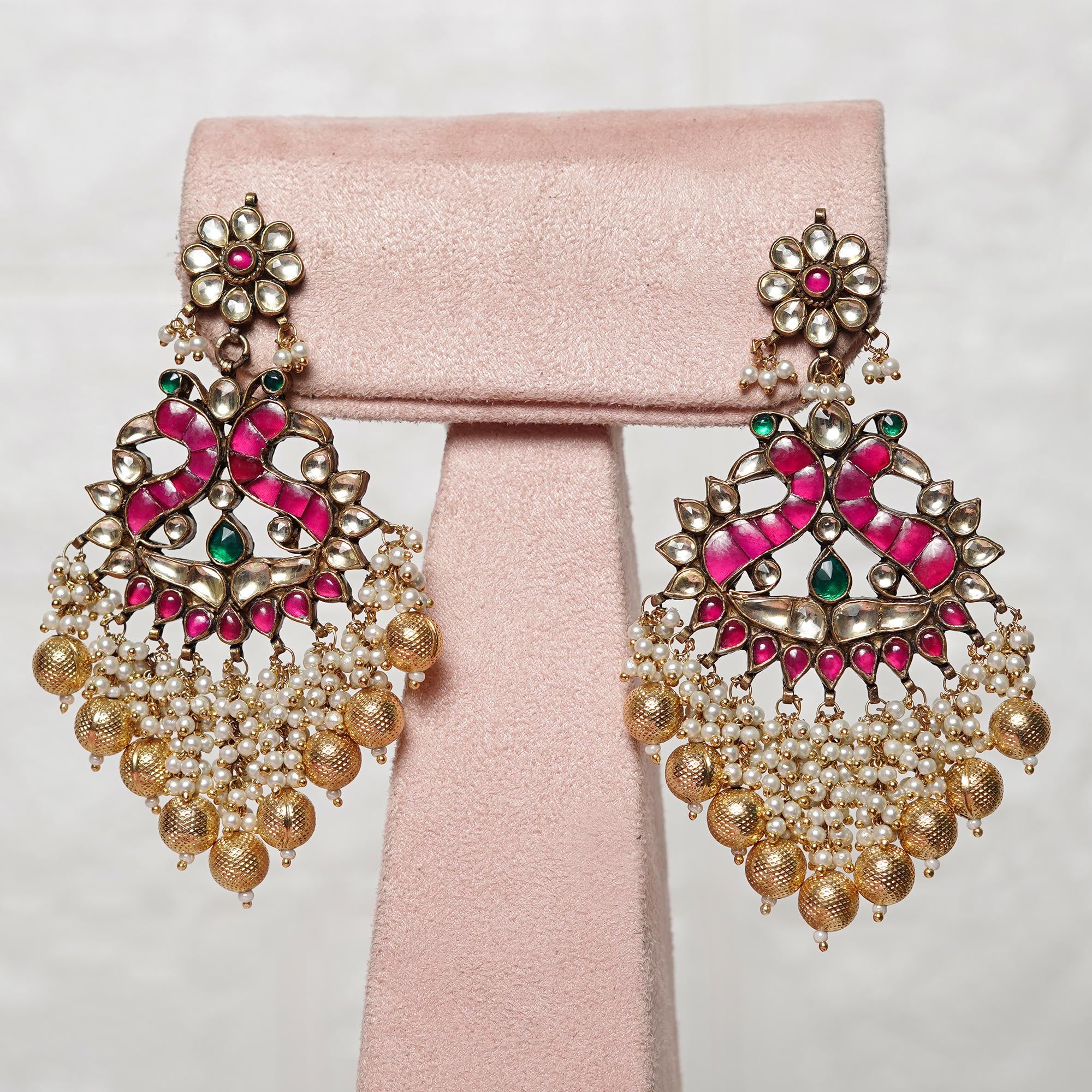 Falguni Necklace Set