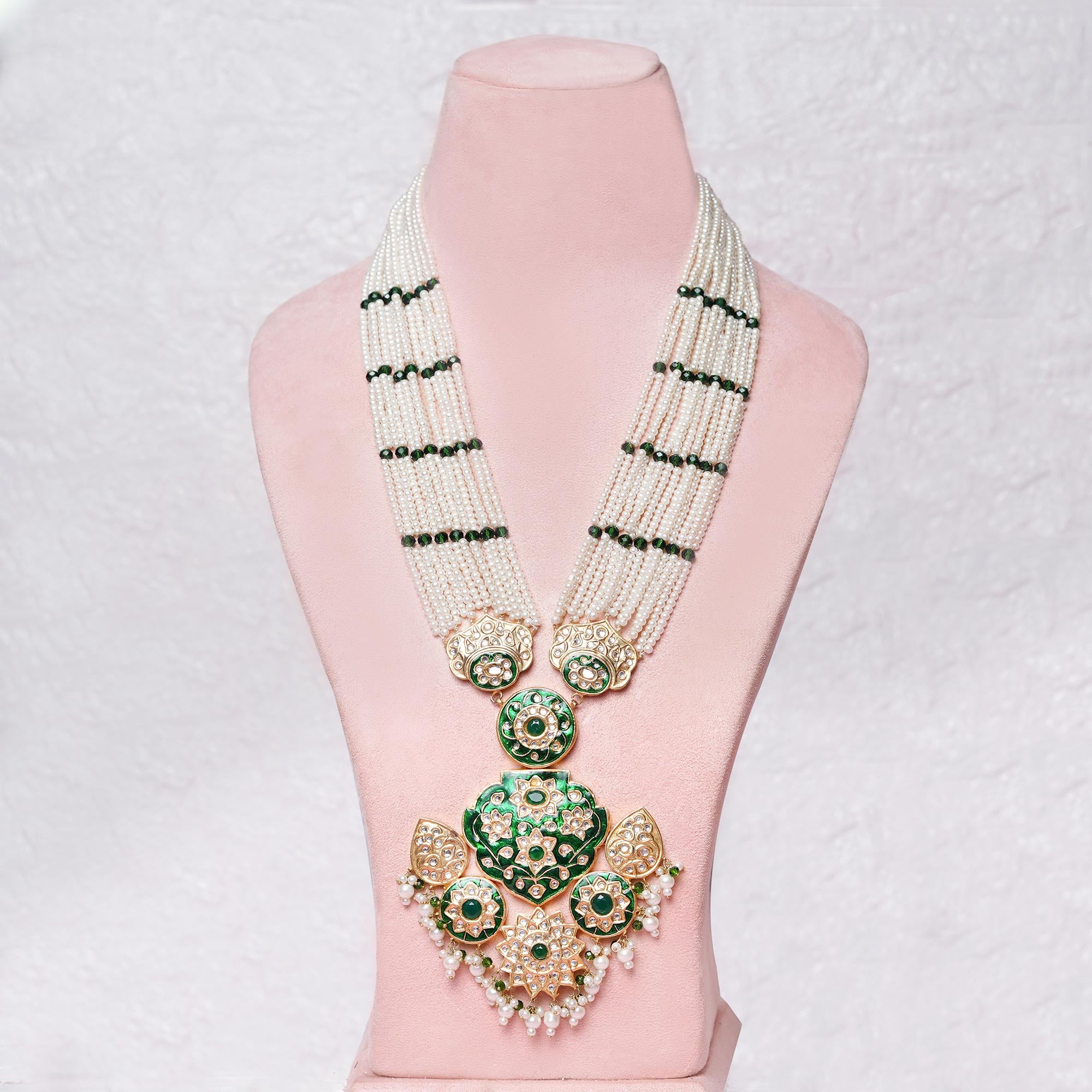 Parita Necklace Set