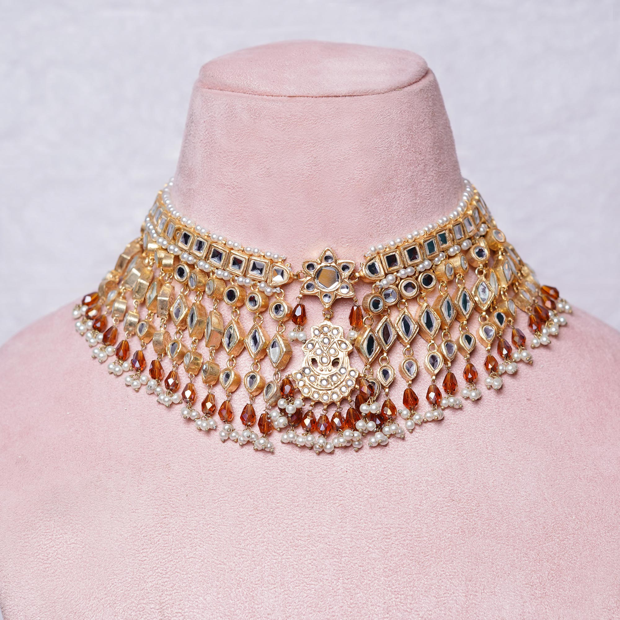 Himanshi Necklace Set