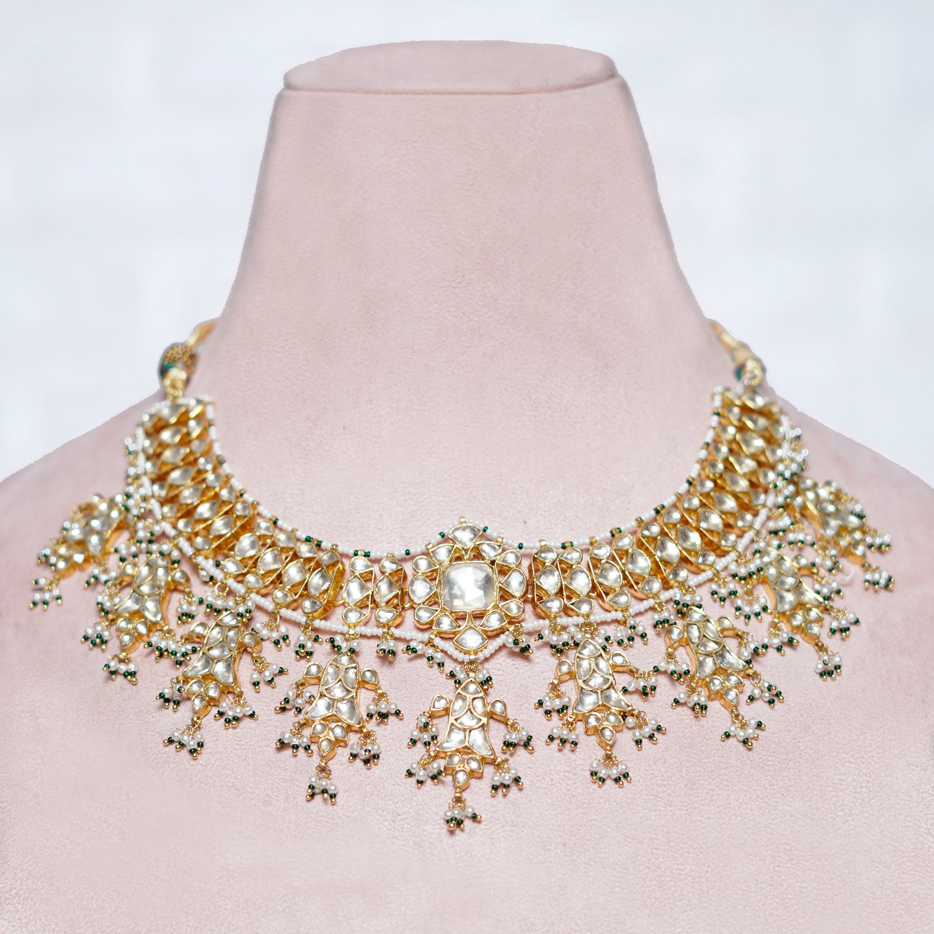 Nivani Necklace Set