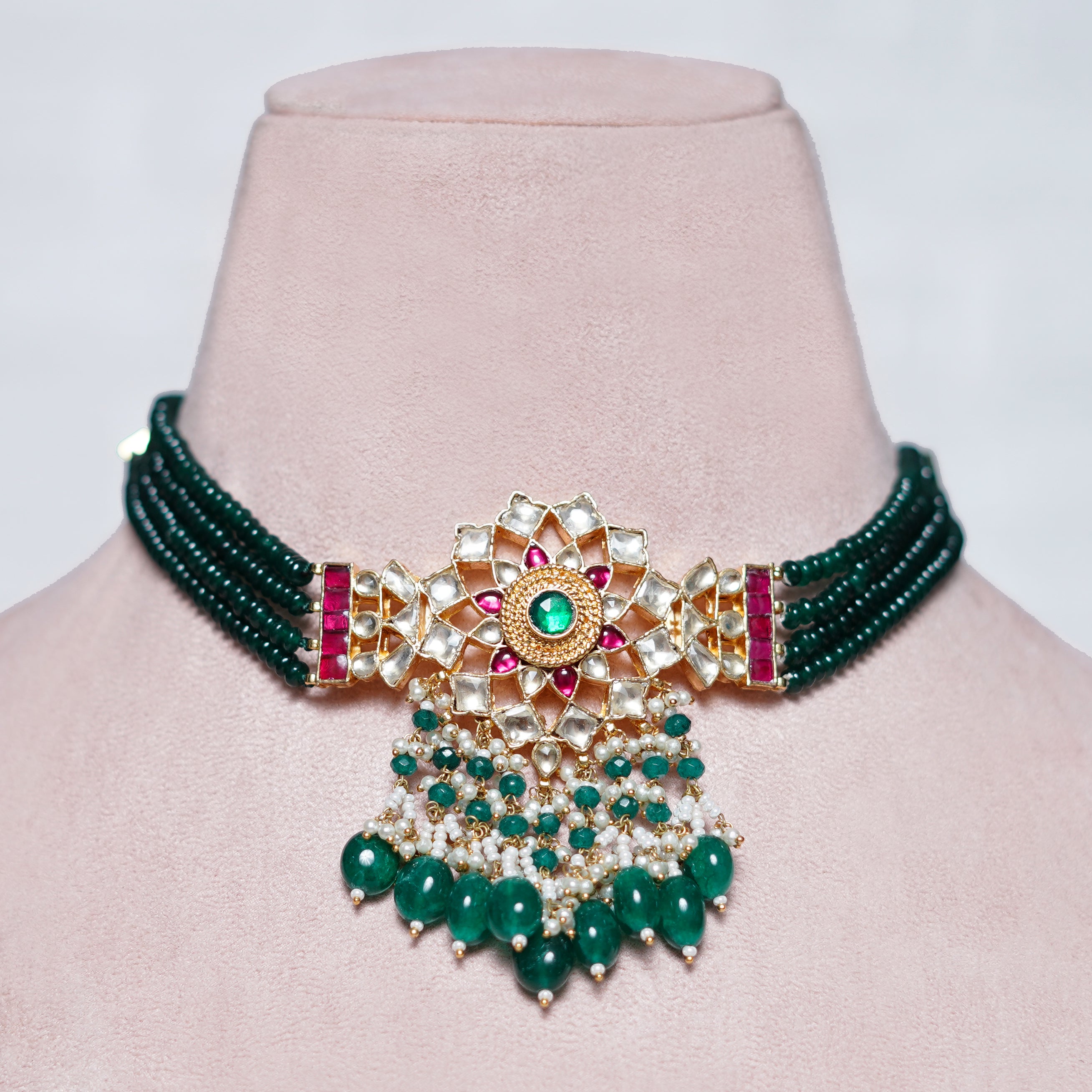 Aarohi Necklace Set